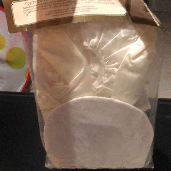 Muffy Vanderbear Bal Masque CORNELIUS outfit - Picture 2 of 3